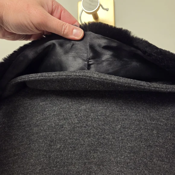 Vintage Giuliana Teso Italian Wool & Fur Coat, Neiman Marcus, Size 44 (12/14) - Picture 8 of 10